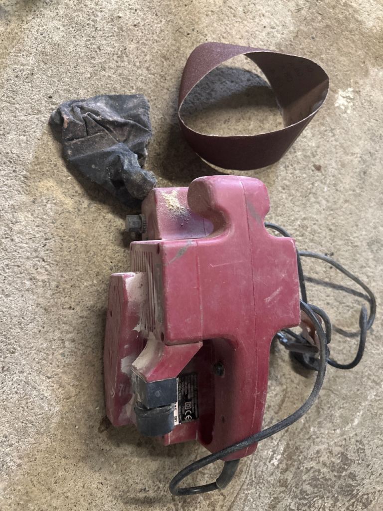 Power devil sander.