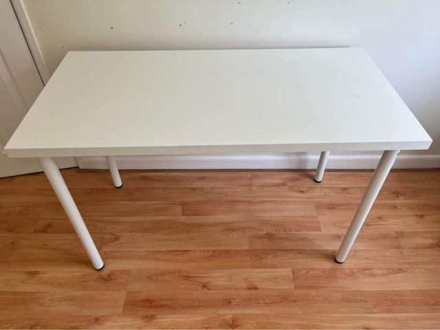 IKEA LAGKAPTEN 120cm x 60cm desk with legs - White - Good
