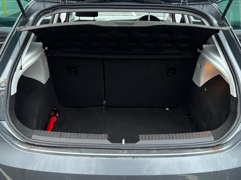 2016 SEAT Leon 1.6 TDI 110 SE Dynamic Technology 5dr DSG HATCHBACK Diesel Automatic