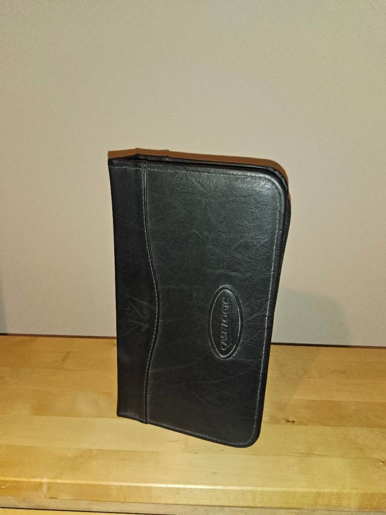 Case Logic Genuine Leather 64 CD/DVD Wallet