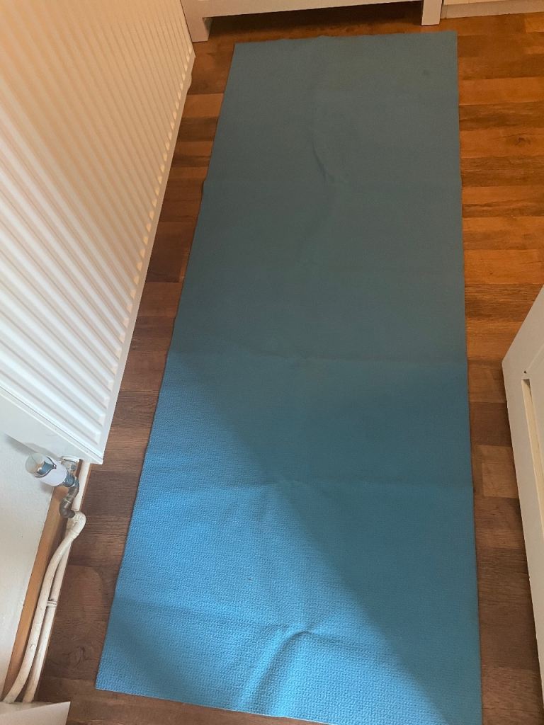 Blue Yoga Mat – Good Condition