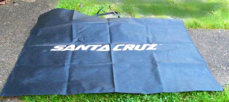 Brand NEW  "SANTA CRUZ"  Cycle Bags (Will Carry The WHOLE Cycle) 