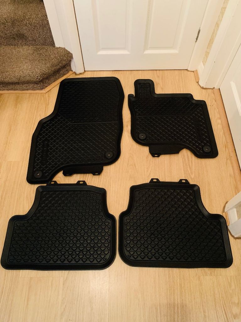 VW eGolf Set of Original Rubber Mats - As New - Can Deliver 
