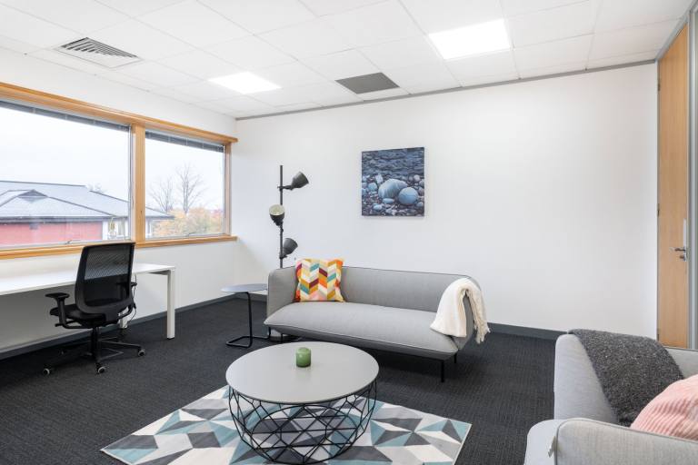 Bristol - BS1 3AG \ Small Office Space for 1 Person