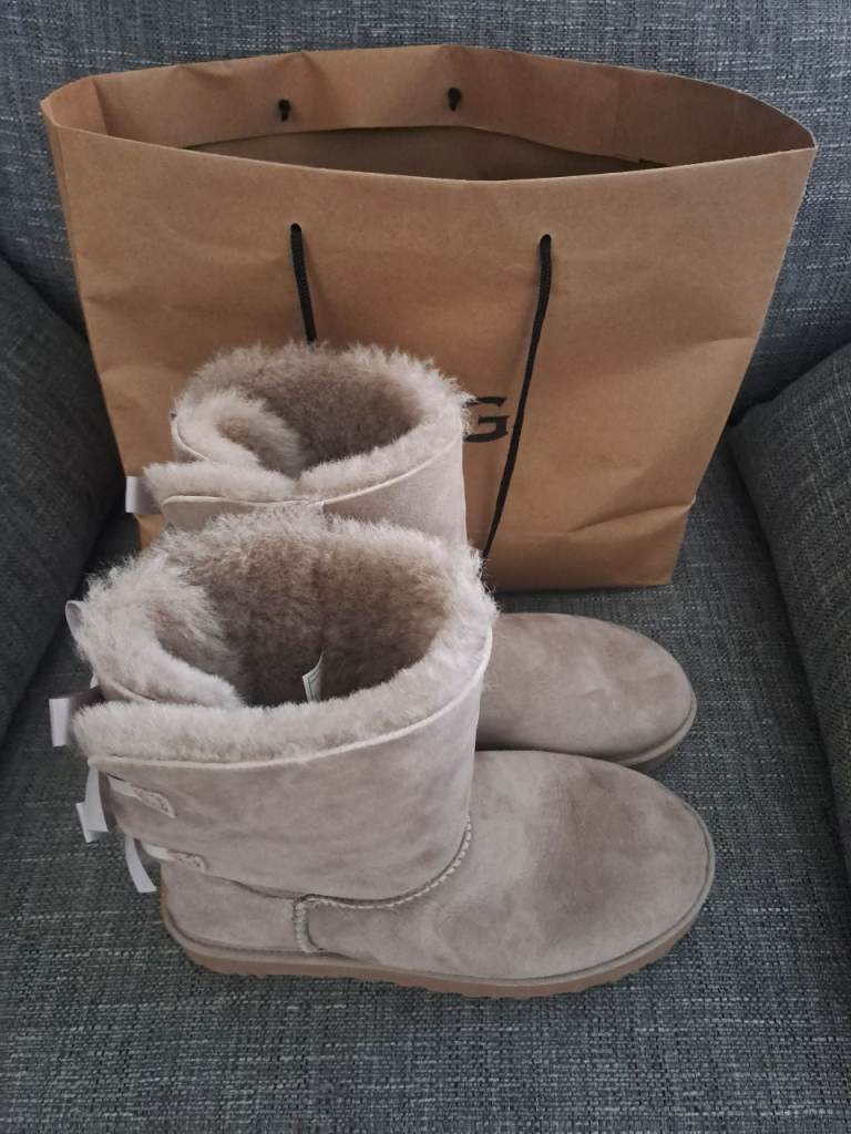 Ladies  bailey ugg boots 