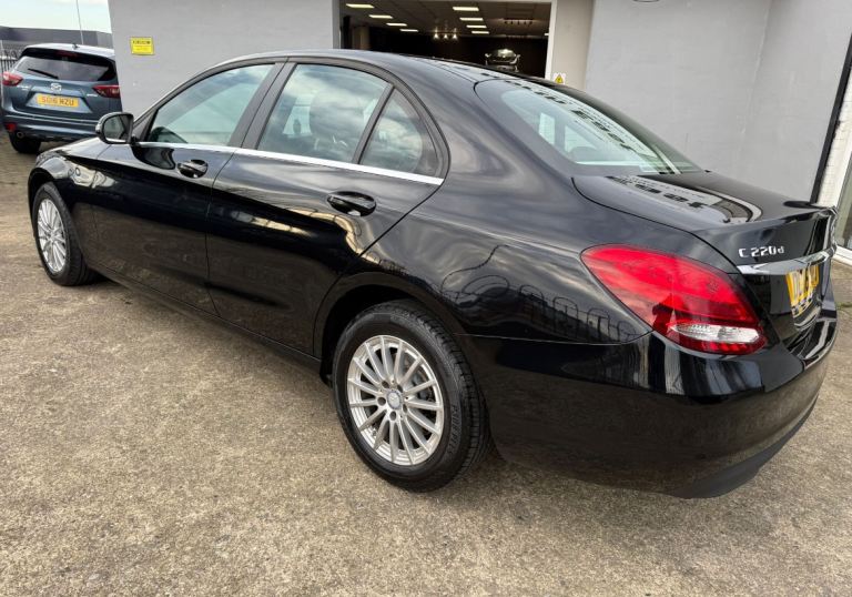 Mercedes-Benz, C CLASS, Saloon, 2016, Manual, 2143 (cc), 4 doors