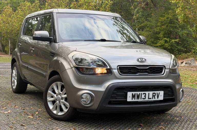 2013 Kia Soul 1.6 CRDi 2 SUV 5dr Diesel Auto Euro 5 (126 bhp) HATCHBACK Diesel Automatic