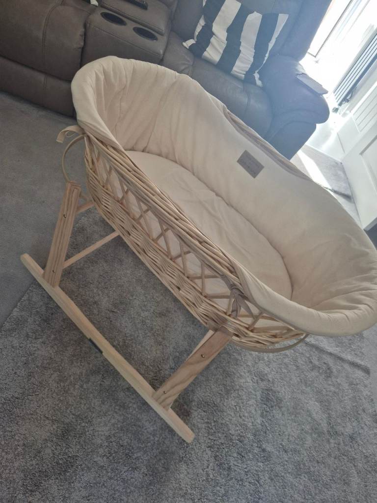 Clair de lune moses basket 