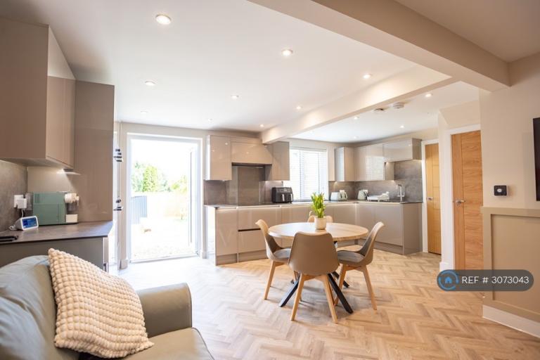 7 bedroom house in Wedgwood Road, Bath, BA2 (7 bed) (#3073043)