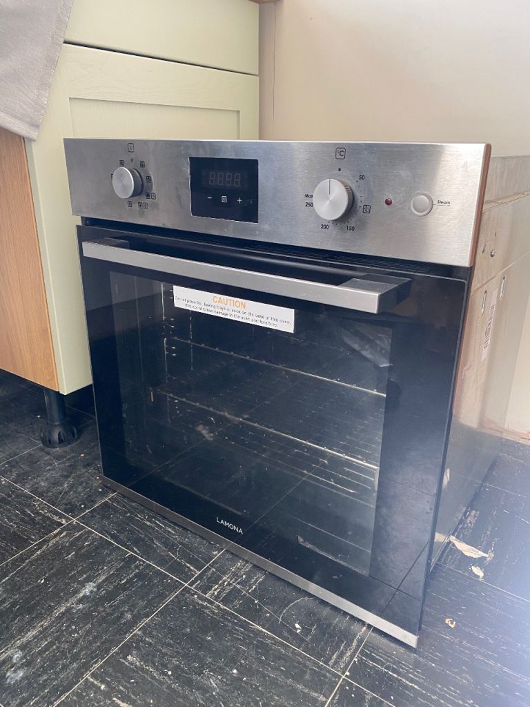 Lamona Oven, hob and extractor 