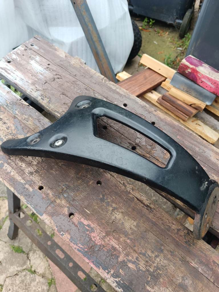 Rear number plate bracket 
