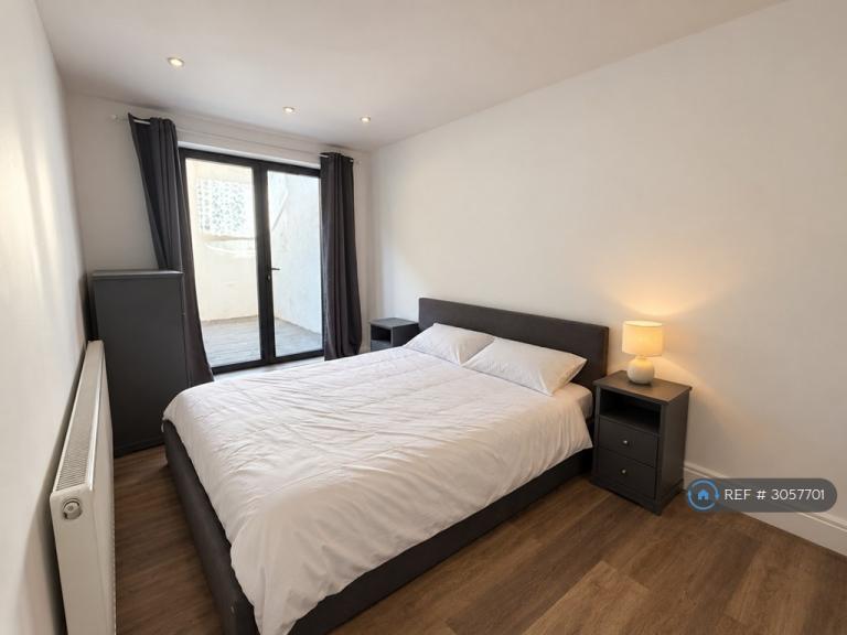 1 bedroom in Mitcham Lane, London, SW16 (#3057701)