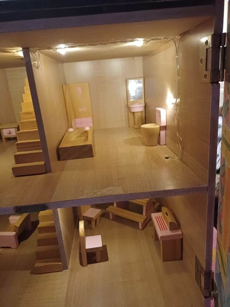 Preloved Wooden Dolls House