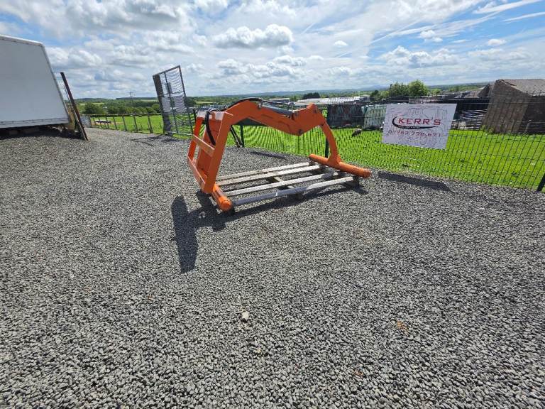 Tractor front loader ritchie bale squeeze lifter handler square or round 