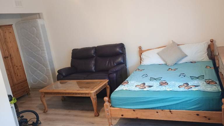 Master bed rent room let Glasgow 