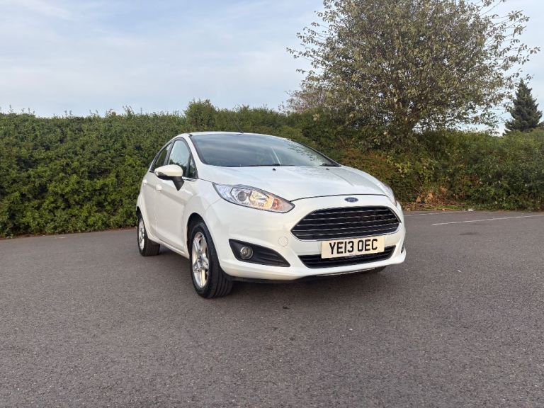 Ford, FIESTA, Hatchback, 2013, Semi-Auto, 1597 (cc), 5 doors