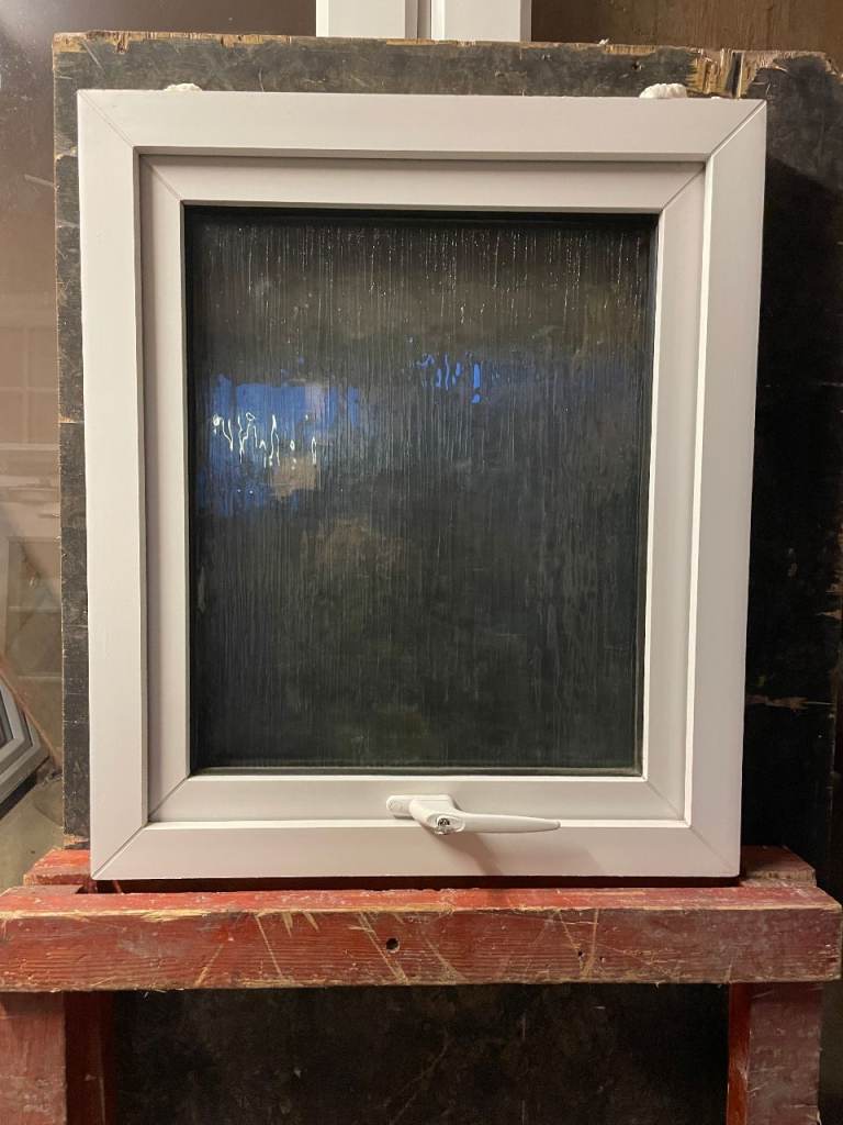 H 71.5 x W 61.5 cm - SMALL UPVC DOUBLE GLAZED WINDOW - OBSCURE GLASS (REF: SJ471) 