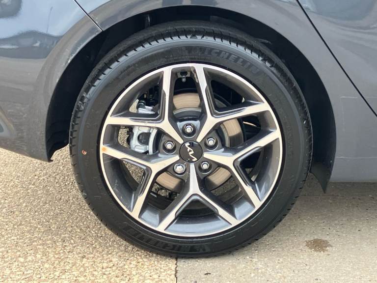 2025 Kia Ceed 1.5T GDi ISG 138 3 5dr Hatchback PETROL Manual