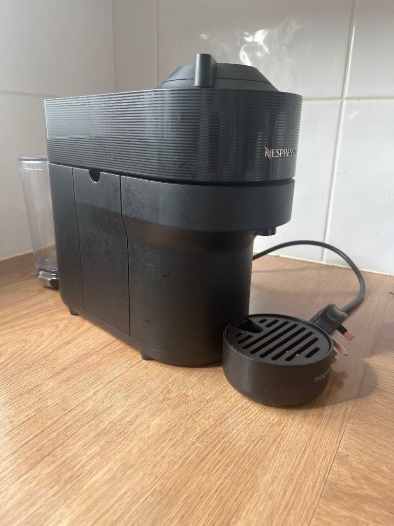 Nespresso Vertuo Coffee Machine Black 