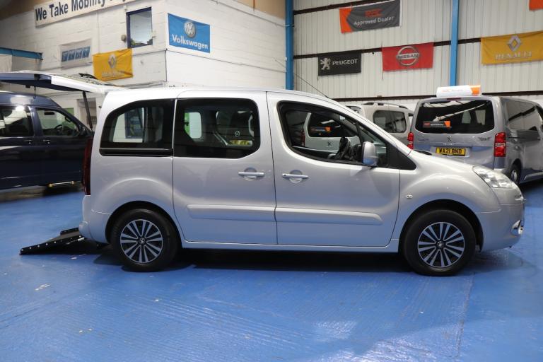 Peugeot Partner Wheelchair Car Mobility Disabled Accessible WAVs vehicle winch