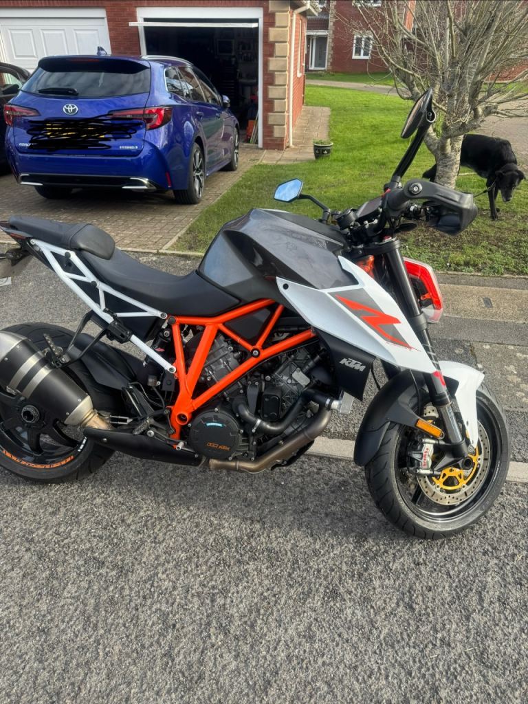 KTM 1290 Superduke R