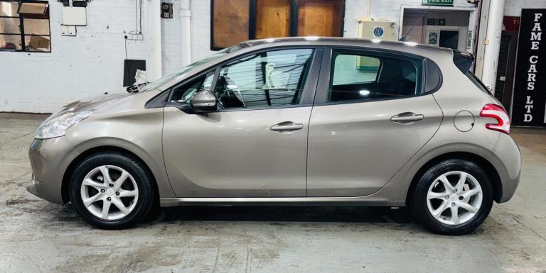 2012 Peugeot 208 1.4 e-HDi Active EGC Euro 5 (s/s) 5dr HATCHBACK Diesel Automatic