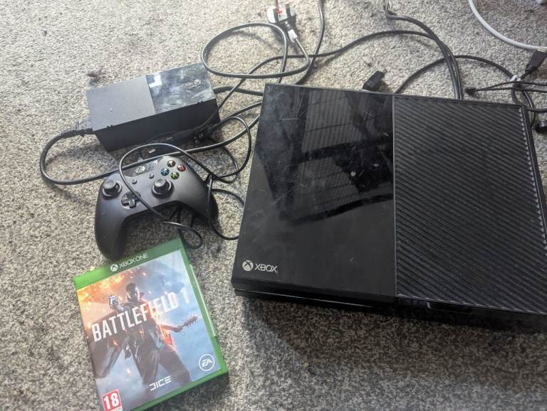 Xbox One Console with Controller and Battlefield 1 Game