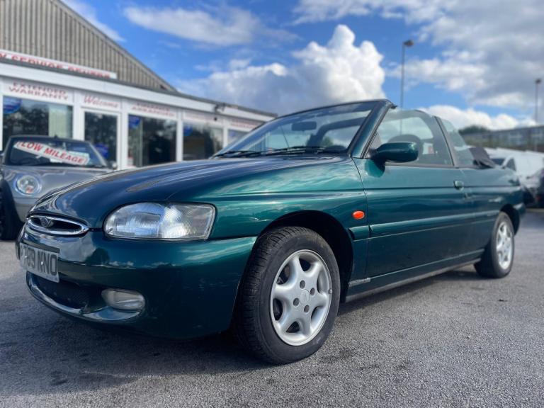  Ford Escort 1.8i Ghia 2dr Petrol Manual