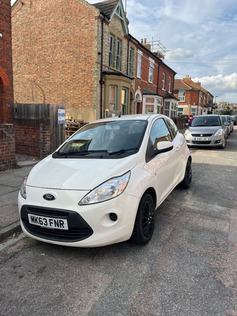 Ford, KA, Hatchback, 2013, Manual, 1242 (cc), 3 doors