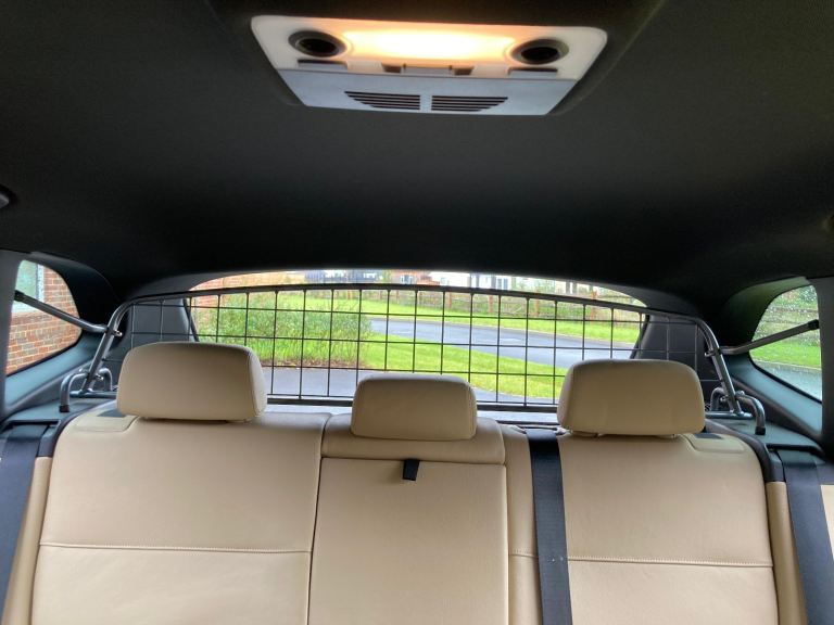 Travall dog guard BMW X1