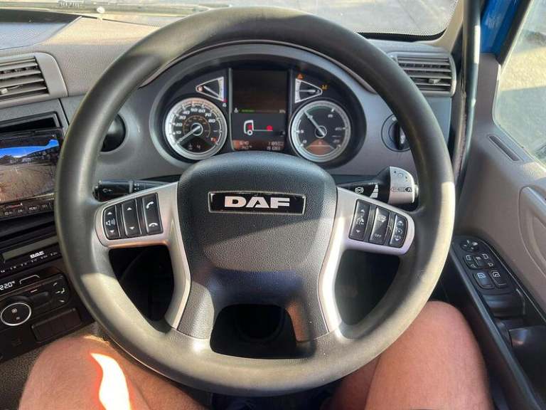 2021 DAF TRUCKS CF NA DIESEL Automatic