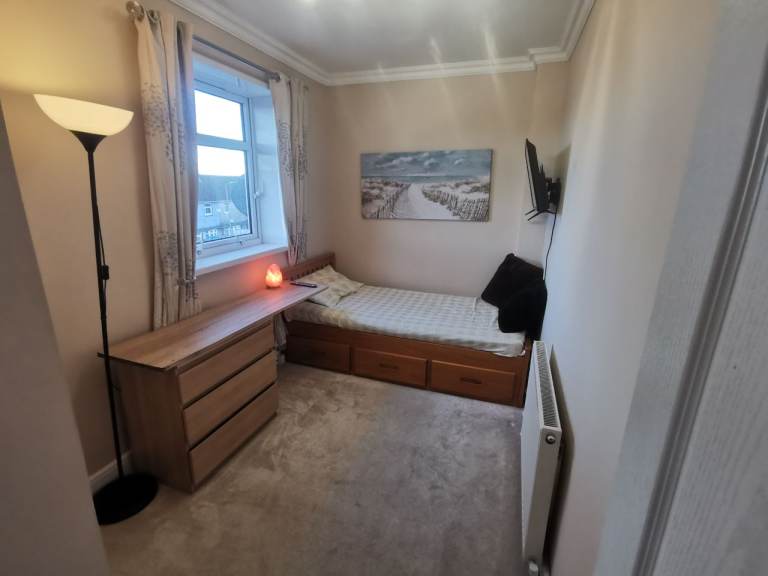 Single bedroom in Swansea - SA5 9AP 