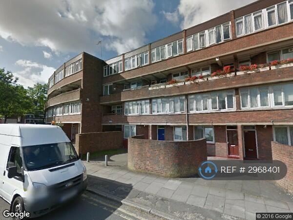 3 bedroom flat in Thessaly Road, London, SW8 (3 bed) (#2968401)