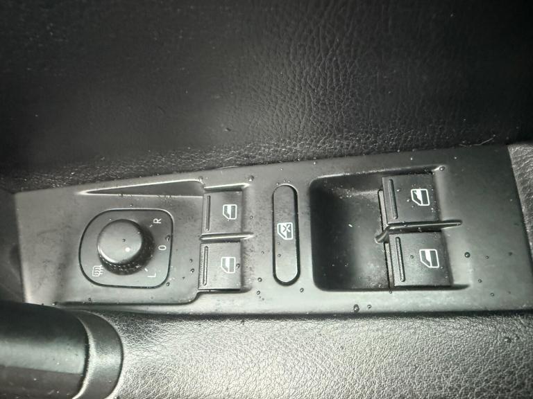 2014 Volkswagen Passat 1.6 TDI BlueMotion Tech Executive Euro 5 (s/s) 5dr ESTATE Diesel Manual