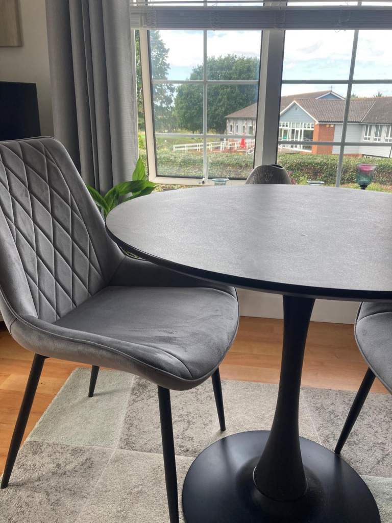 Bistro table and chairs 