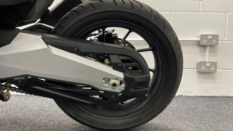 HONDA FORZA 750 R ** TOP BOX - FULL HISTORY - MAY 2027 MOT **