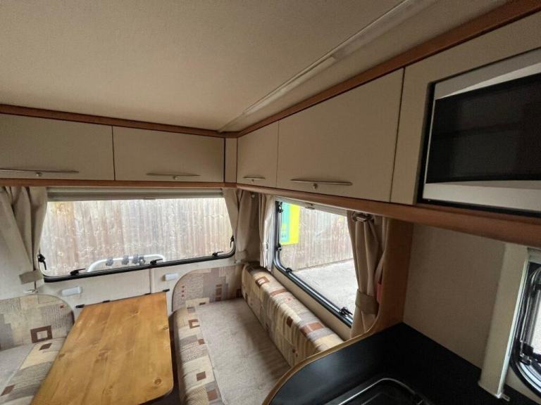 Tribute T720 6 Berth 4 Belt End Lounge Coachbuilt Motorhome 2.2L