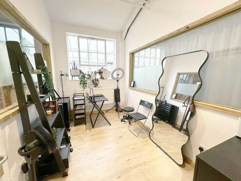 Beauty Room to Rent in Wimbledon South West London SW19