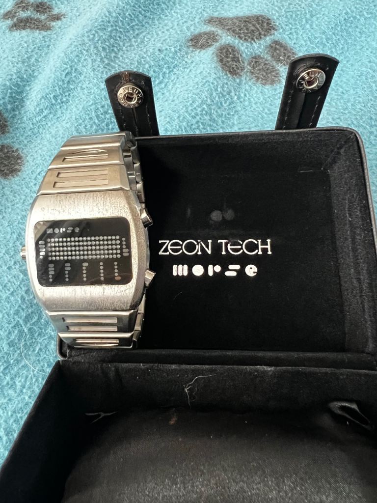 Zeon tech Retro LED digital watch