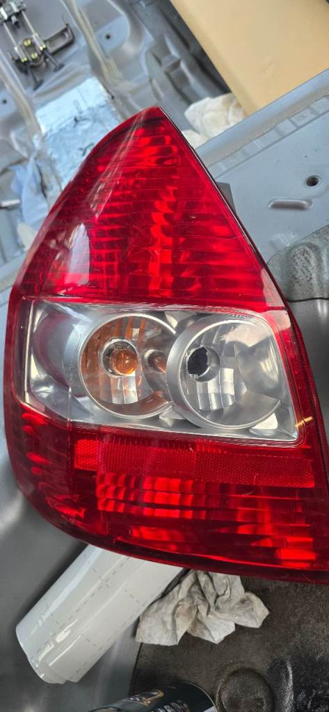 Passenger side rear taillight 