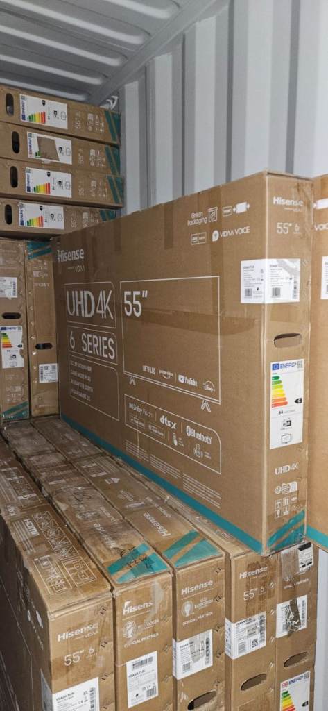 55 INCH TV BRAND NEW SMART WIFI 4K ULTRA HD HDR WITH 12 MONTHS WARRANTY 