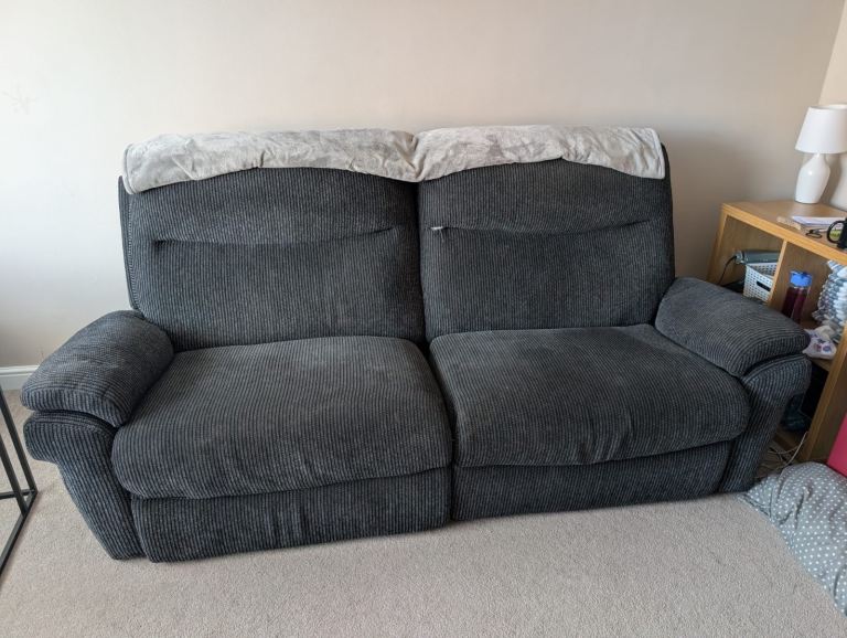 FREE NEED GONE - La-Z-Boy Electric Reclining 3 Seater Sofa – Dark Grey