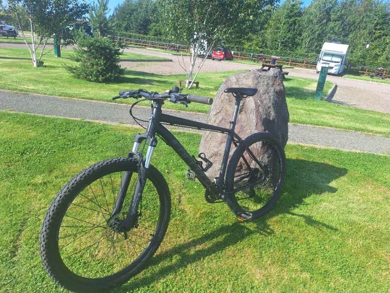 Carrera Vengeance Men's Mountain Bike (27.5" Wheels) – Great Condition
