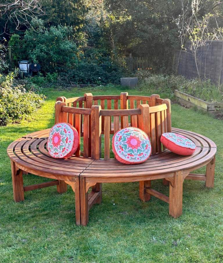 Circular Teak Tree Bench (105 Int/220cm Ext Diameter)
