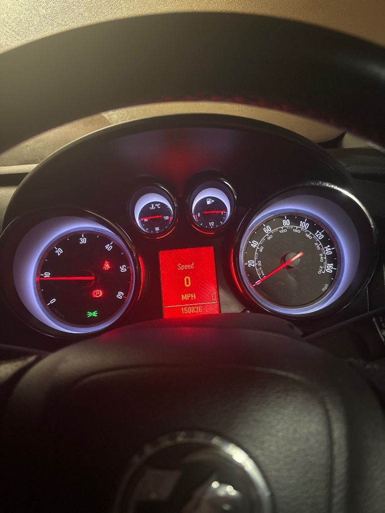 Vauxhall, ASTRA, Hatchback, 2010, Manual, 1956 (cc), 5 doors ( £600 The lowest it can go ) 