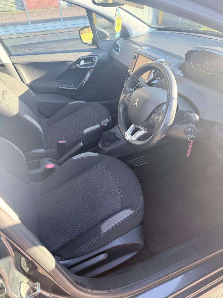 2015 Peugeot 208 1.0 PureTech Active 5dr HATCHBACK Petrol Manual