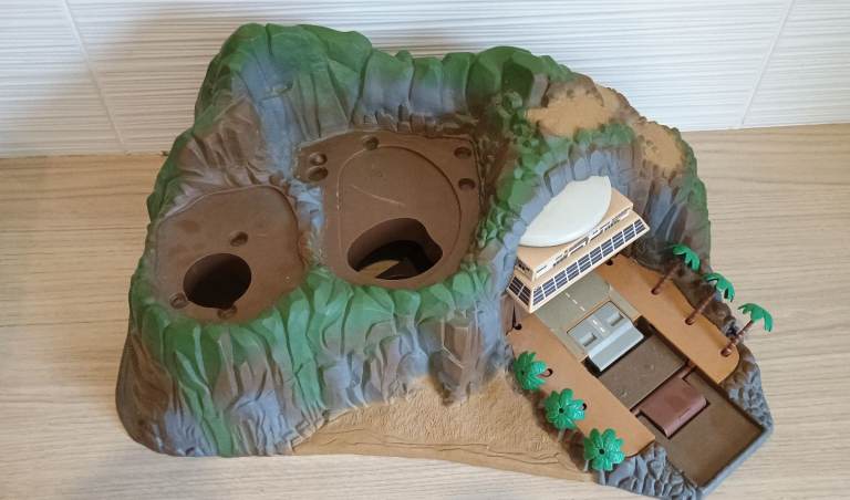 Matchbox Thunderbirds Tracy Island 