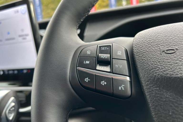 2025 Ford Transit 460 Limited AUTO L4 H3 ELWB High Roof 17 Seat Minibus RWD 2.0 EcoBlue 165ps Min...