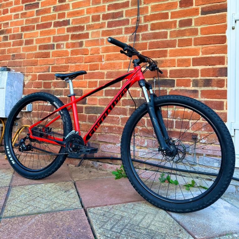 Specialized Pitch Mountain Bike- Small/Medium Frame - READY 2 RIDE- 27.5 Wheels