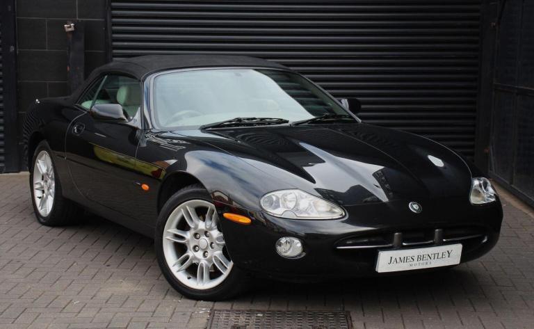 JAGUAR XK8 4.0 2dr 2001